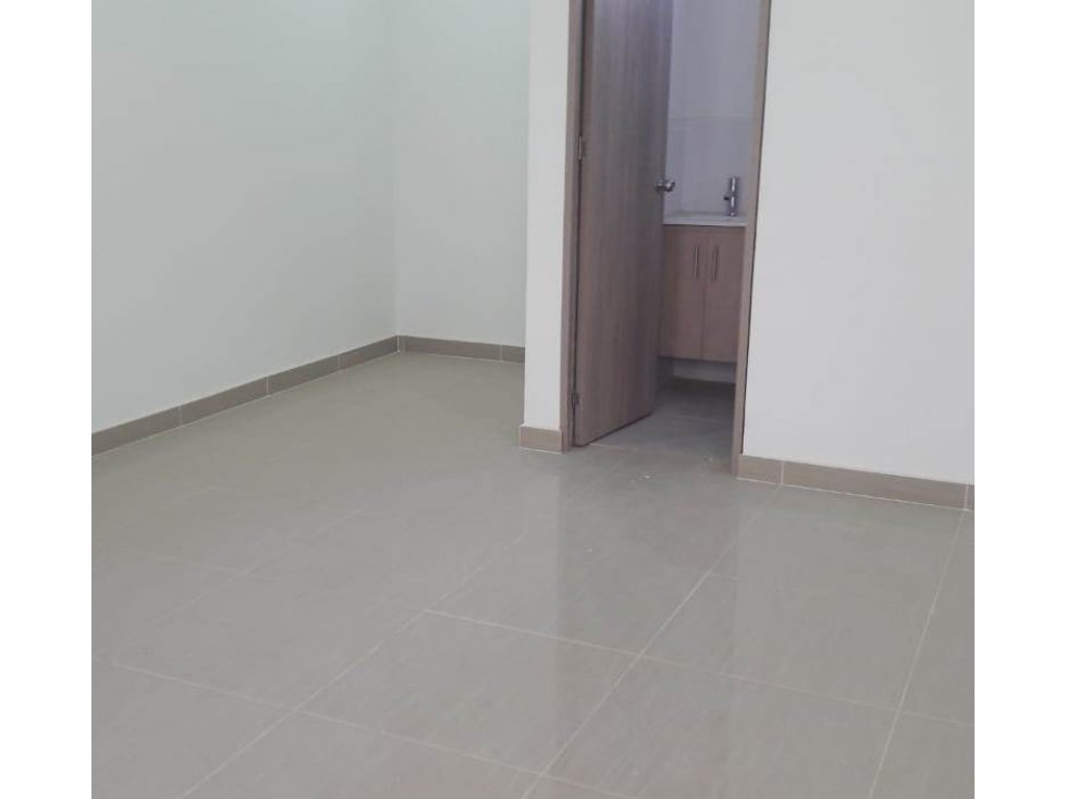 OFICINA INTERNA EN VENTA - SECTOR CALASANZ COD: 21636