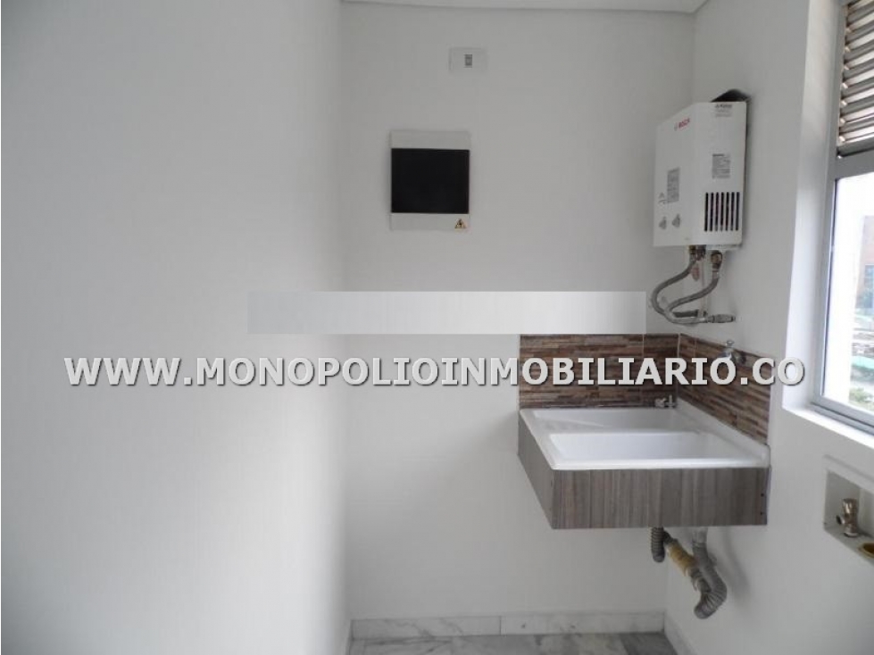 APARTAMENTO EN VENTA - CONQUISTADORES COD: 23569