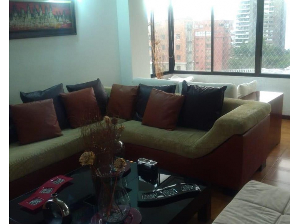 APARTAMENTO VENTA - SECTOR LOS NARANJOS, EL POBLADO COD: 21575