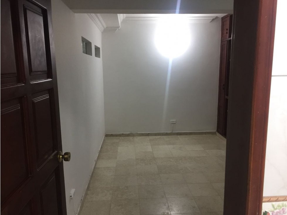 SE VENDE HERMOSA CASA EN CIUDADELA PASOANCHO