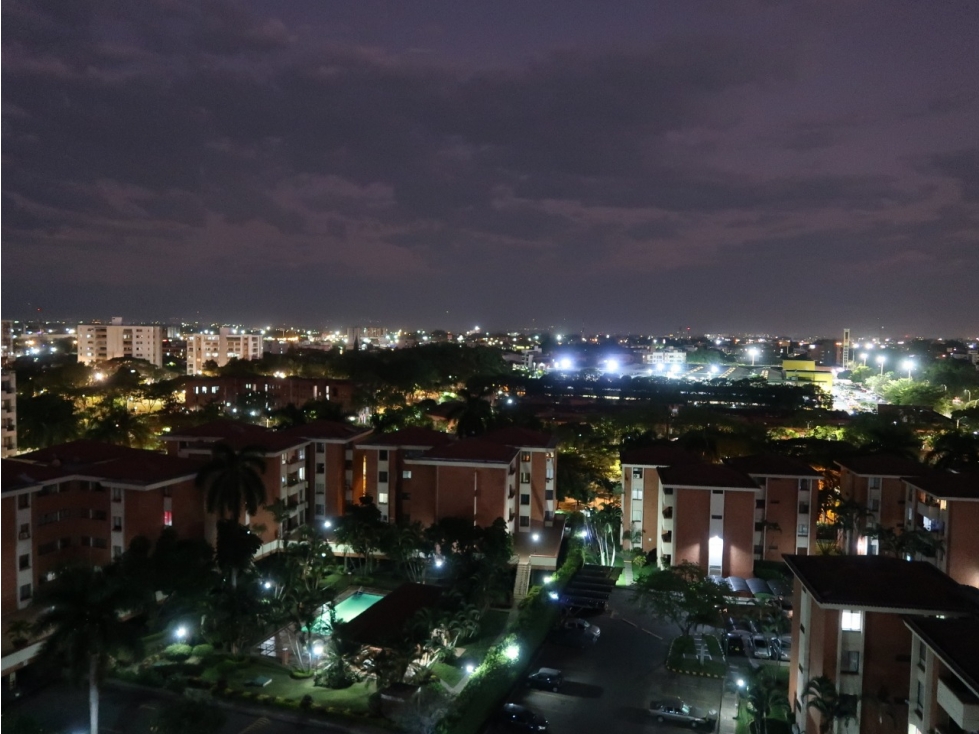 SE VENDE APARTAMENTO EN LA FLORA EN PISO 11