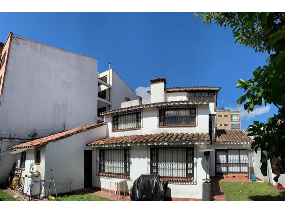 CASA EN LA CALLEJA  VENTA - CONSTRUCCIÓN