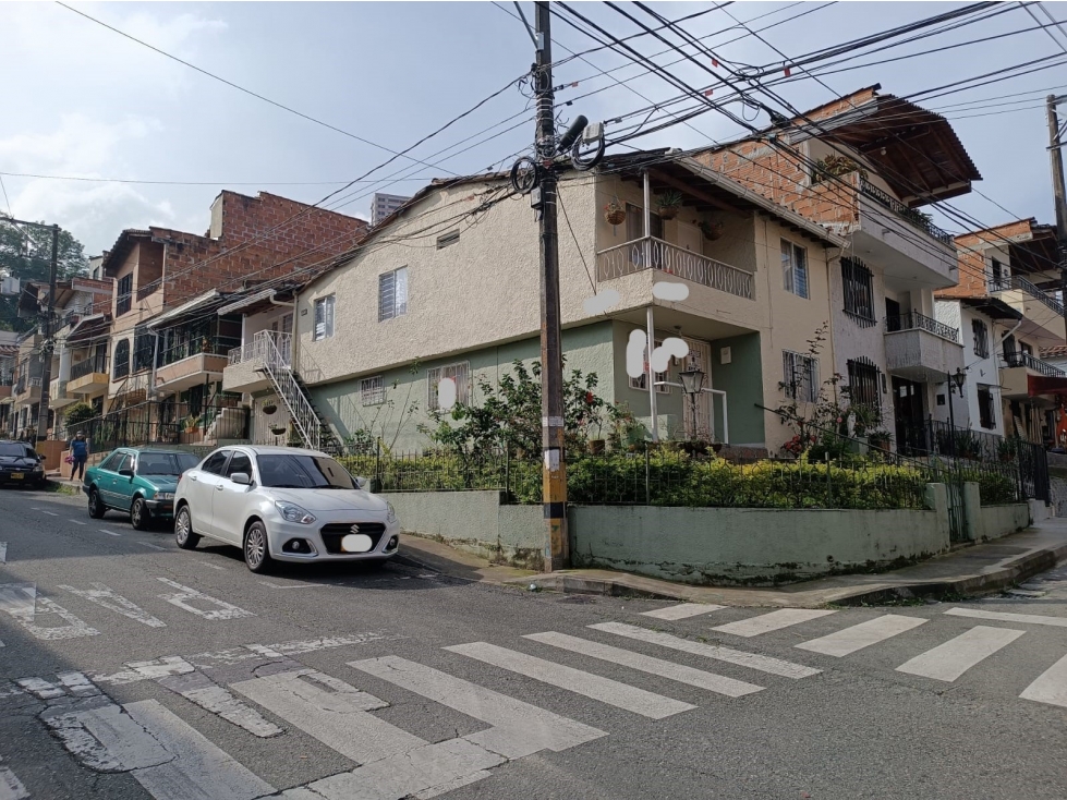 Casa Unifamiliar en Venta, Envigado Barrio el Trianon