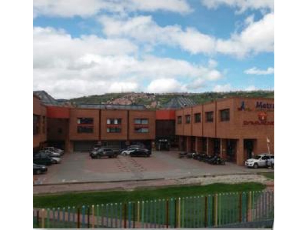 ARRIENDO Y VENTA LOCAL CC. METROSUR