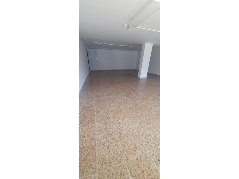 SE ARRIENDA LOCAL SECTOR LOS AGUSTINOS 170 M²