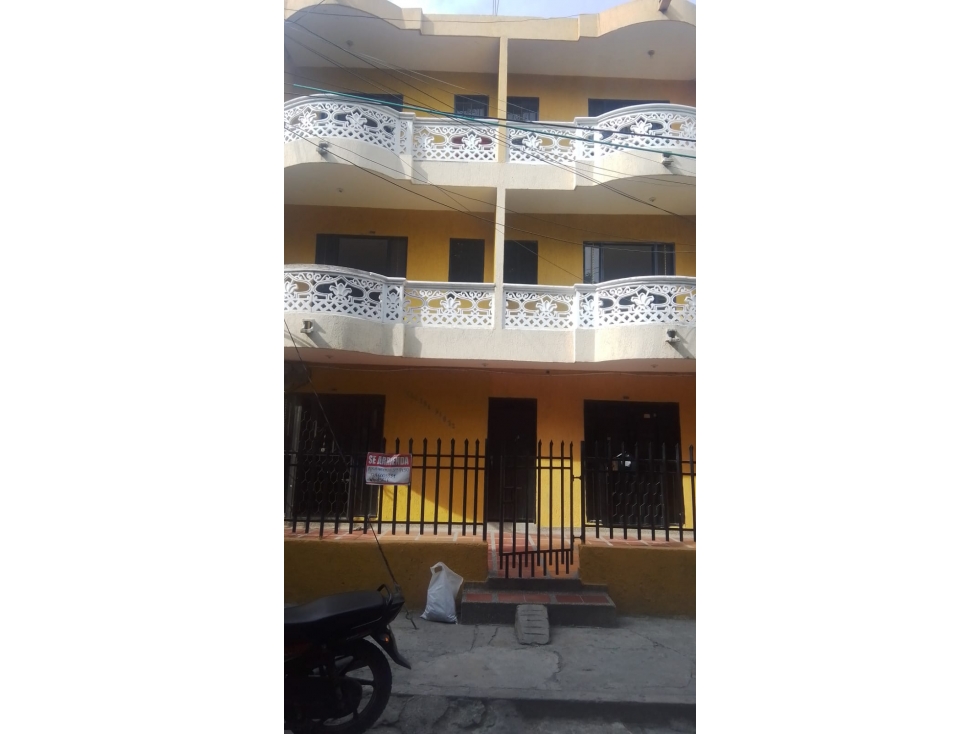 EDIFICIO CON 6  APARTAMENTOS EN LOS ALCÁZARES CERCA DEL OCEAN MALL OB