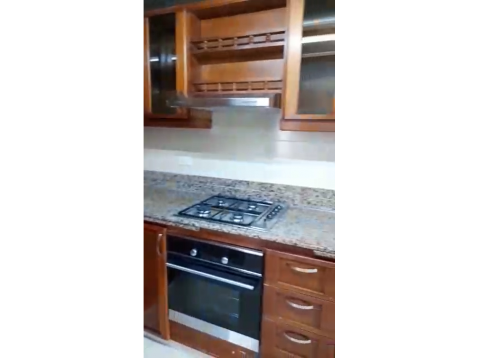 SE VENDE HERMOSO APARTAMENTO DUPLEX EN PASADENA. P