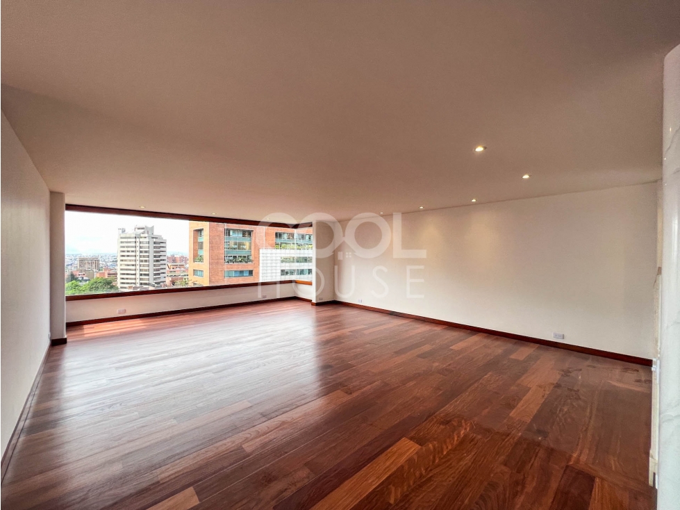 Penthouse Dúplex con terrazas en arriendo en Los Rosales