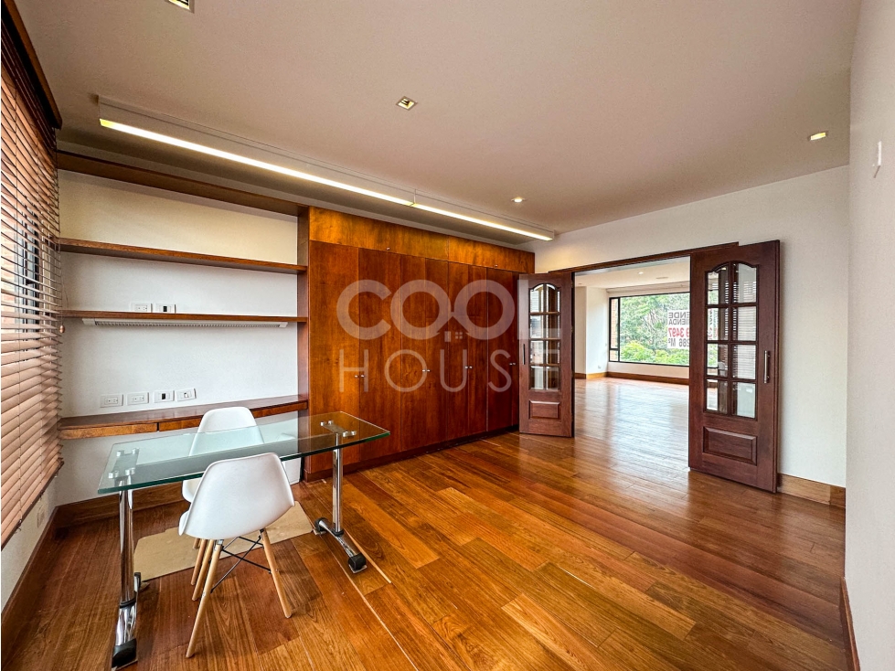 Apartamento en venta o arriendo en Los Rosales