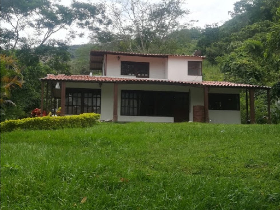 Maat vende Finca en Villeta 26.400m2  $600 Millones