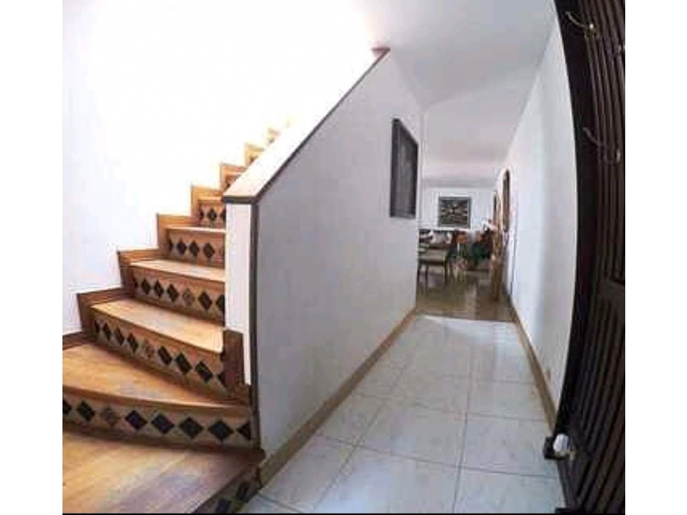 VENDO CASA EN CONTADOR