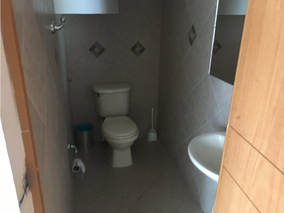 SE VENDE CASA EN LA AVENIDA 19