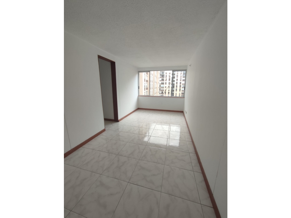 SE VENDE APARTAMENTO EN MAZUREN