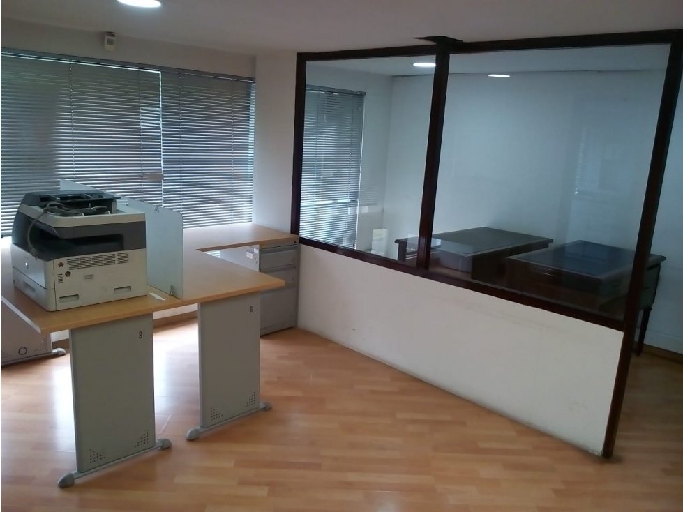 SE VENDE CASA EN LA CASTELLANA