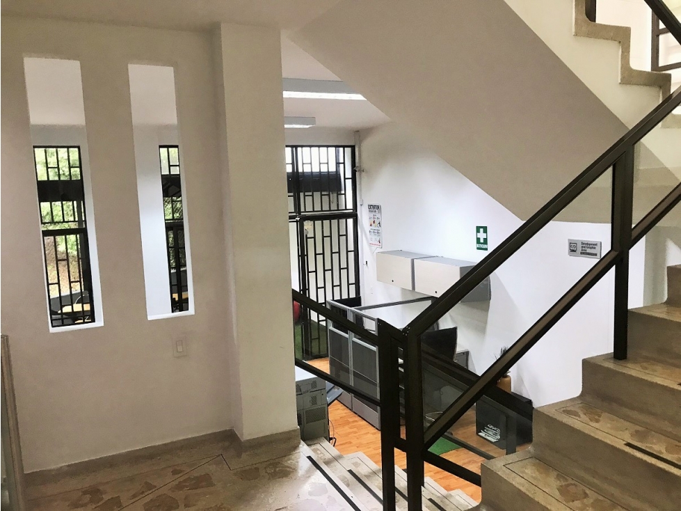 Casa para oficinas - empresa Los Balsos El Poblado