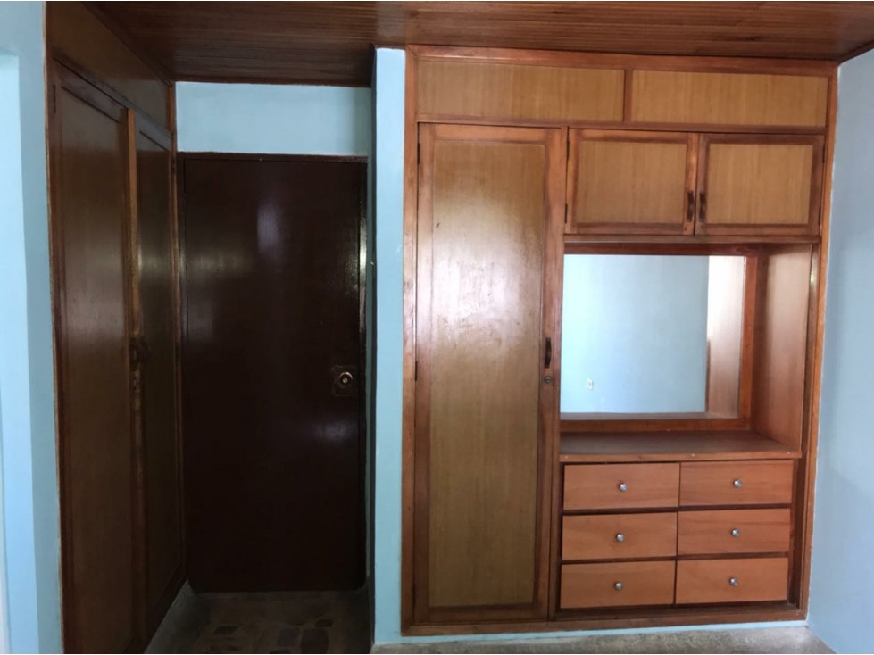 38919 -  Casa para Arriendo en el Pie de la Popa
