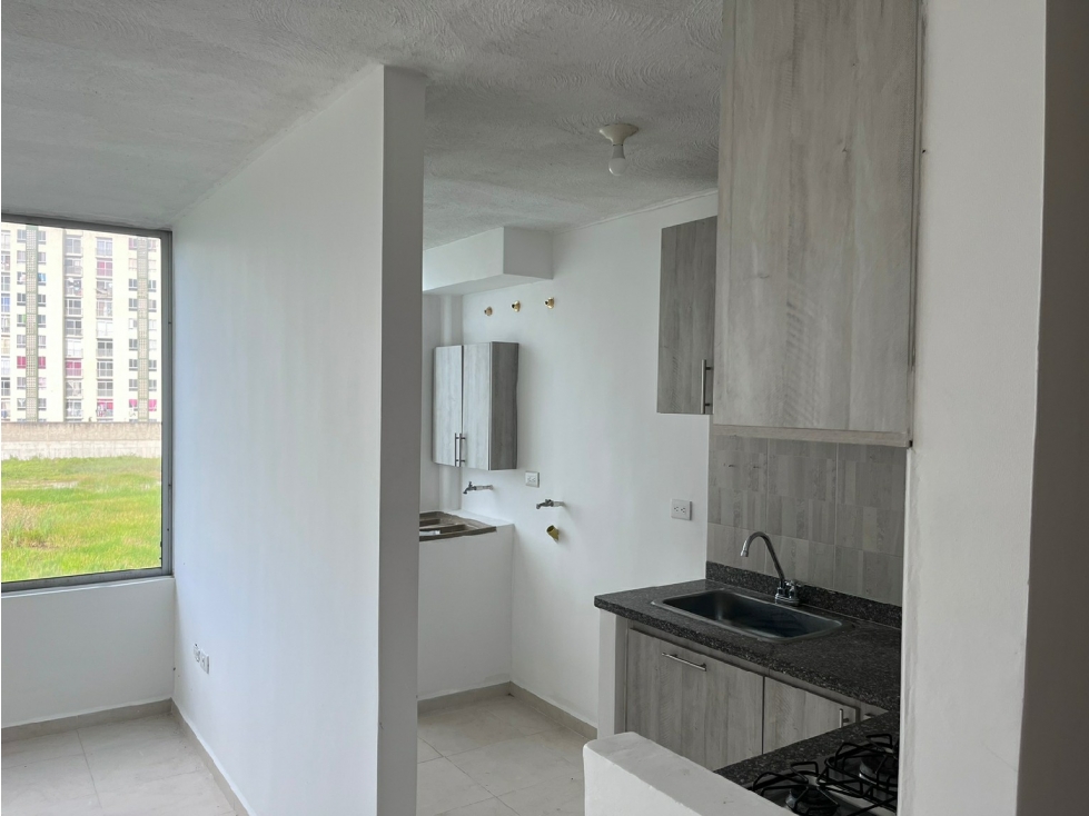 39002 - Apartamento para Arriendo en la Carolina
