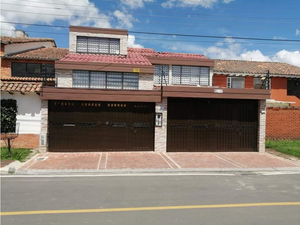 SE VENDE O SE PERMUTA CASA EN CHIA  LA BALSA