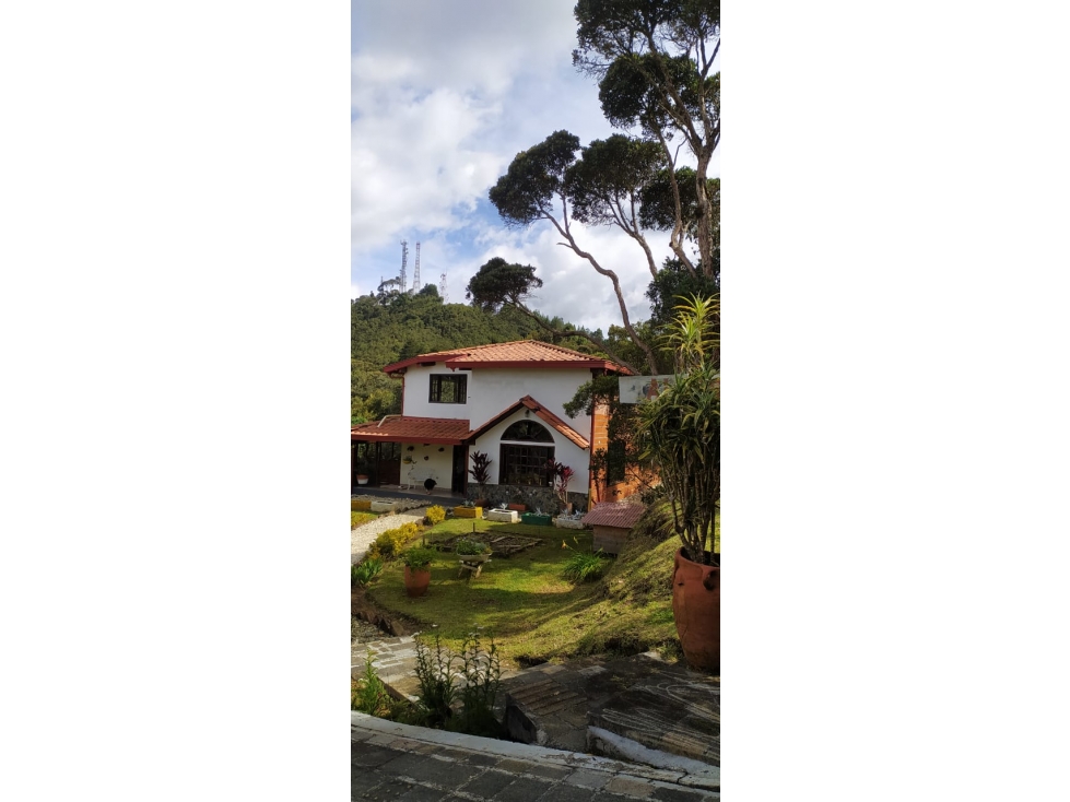 SE VENDE CASA CAMPESTRE - SANTA ELENA