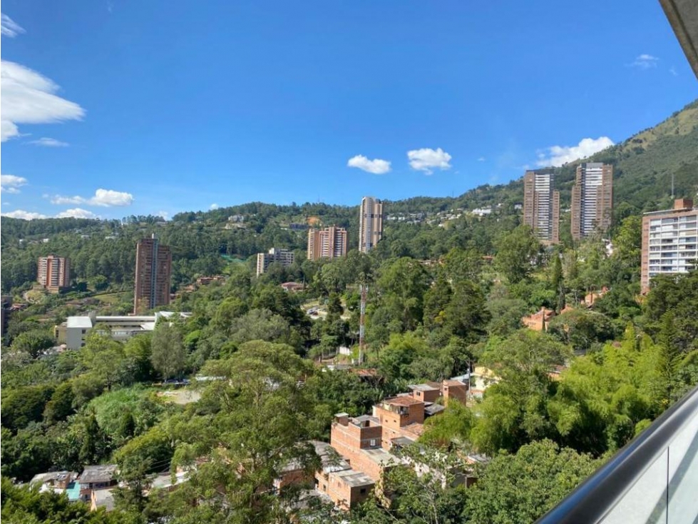 APARTAMENTO EN  POBLADO EN LA SUPERIOR