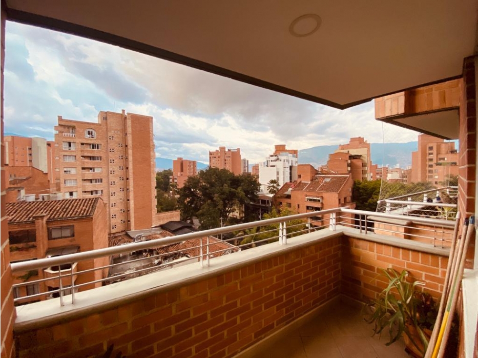 APARTAMENTO EN LAURELES