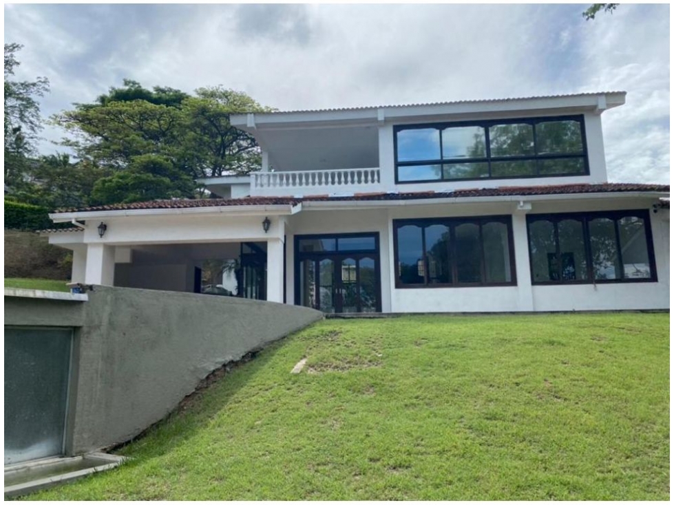 VENTA CASA COLINAS DE ARROYOHONDO