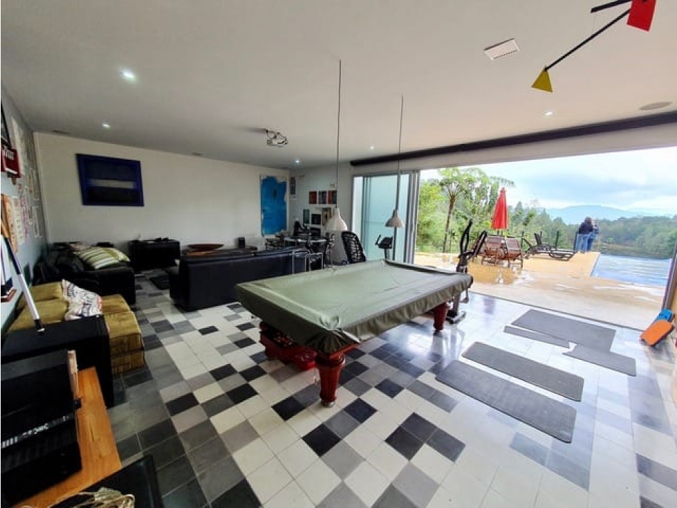 Venta de Casafinca El Retiro La Guija.