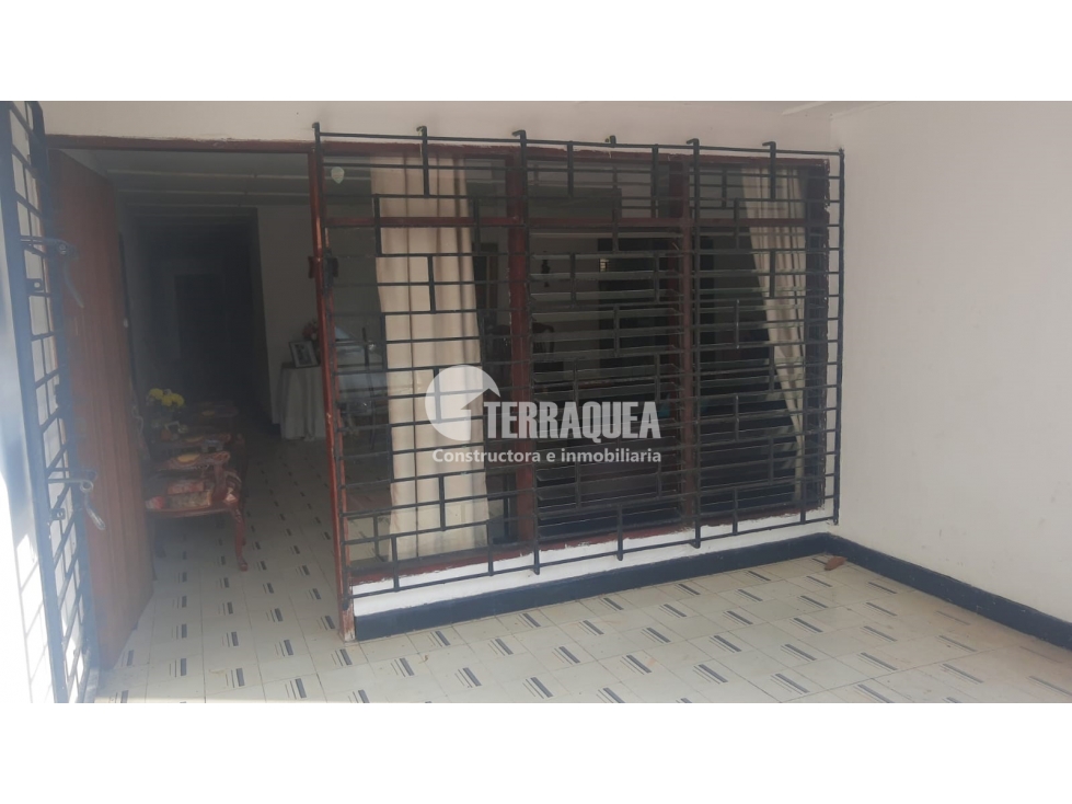 SE VENDE HERMOSA CASA EN CIUDAD JARDÍN
