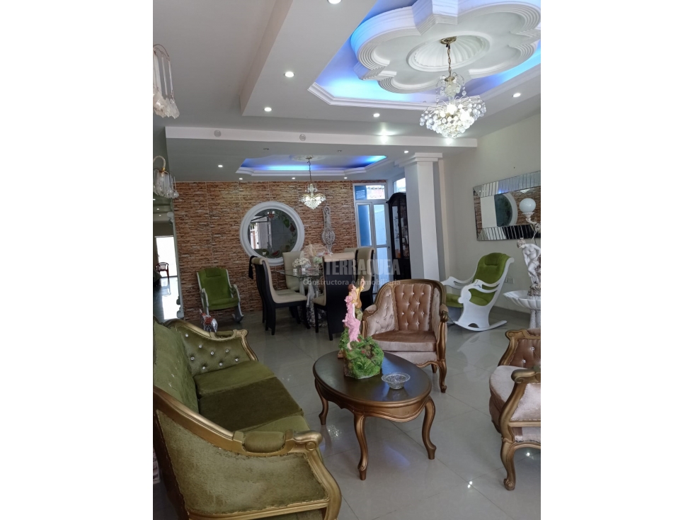 GRAN OPORTUNIDAD - SE VENDE CASA + 2 APARTAMENTOS EN BUENA ESPERANZA