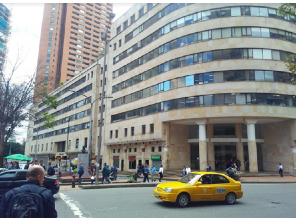 OFICINA ARRIENDO EDIF. PALMA REAL CENTRO INTERNAL DE 1.000 M2