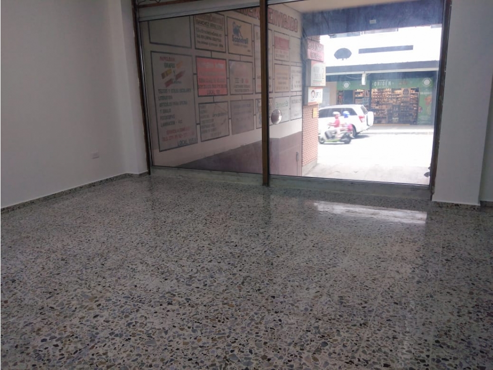 ARRIENDO LOCAL ENVIGADO ANTIOQUIA