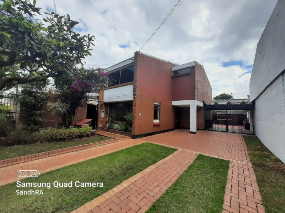 Casa para venta de 290 metros Niza Antigua