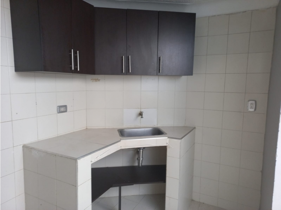 SE ARRIENDA APARTAMENTO PROVENZA