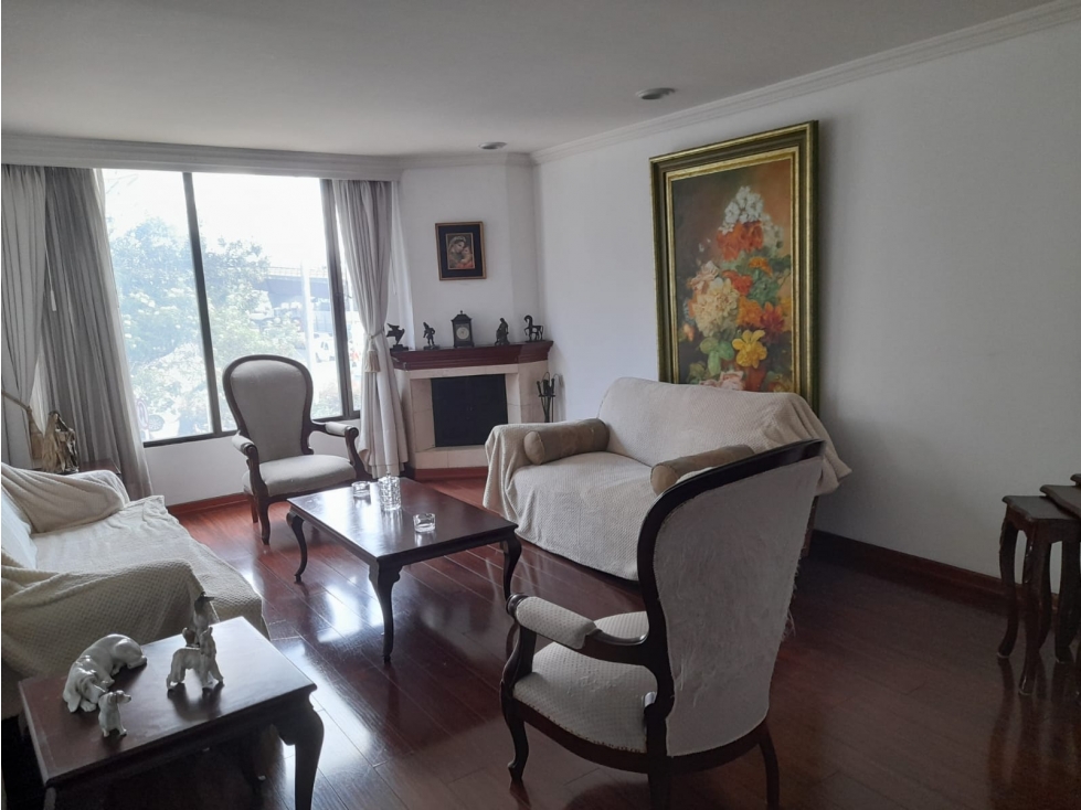APARTAMENTO PARA REMODELAR EN VENTA CHICO NORTE