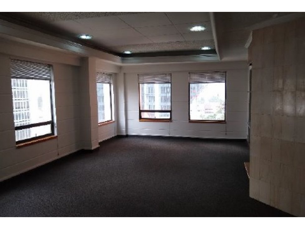 Oficina en arriendo en Centro Internacional, Bogotá DC.