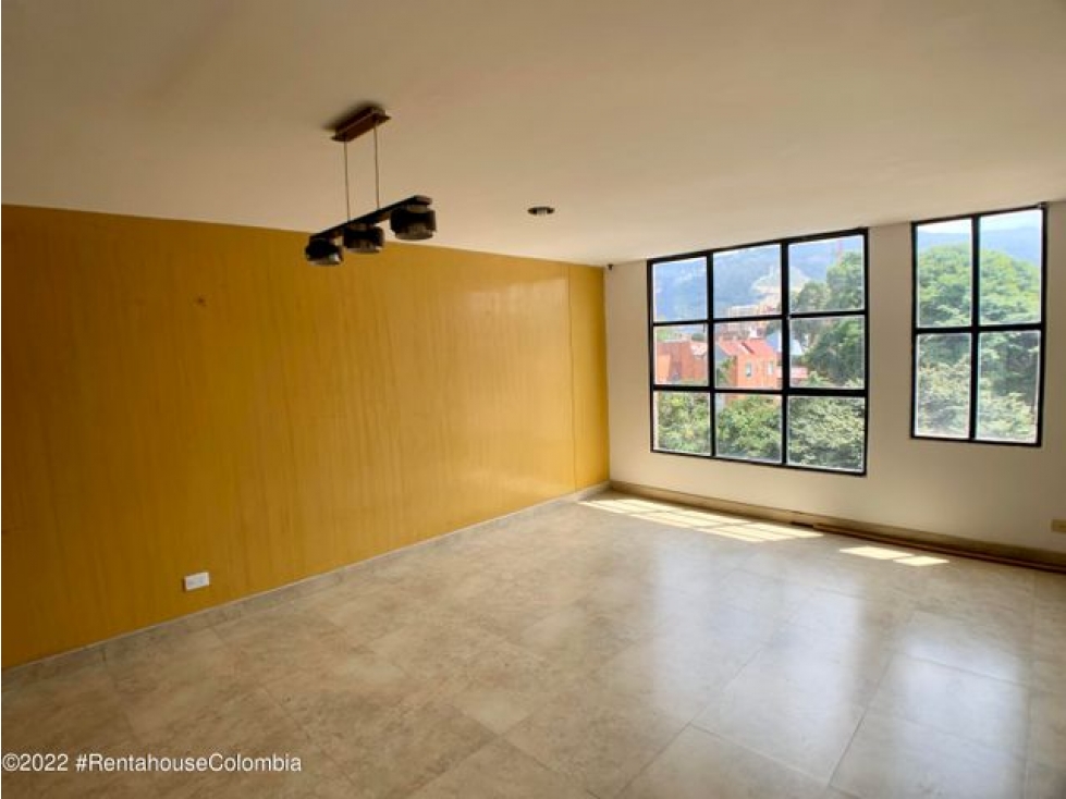 Apartamento en Venta en Cedritos 23-377 C.O