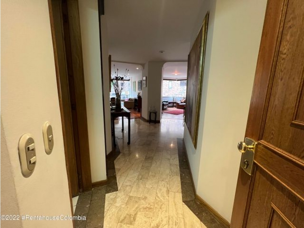 Apartamento en Venta en Los Rosales 23-889 C.O