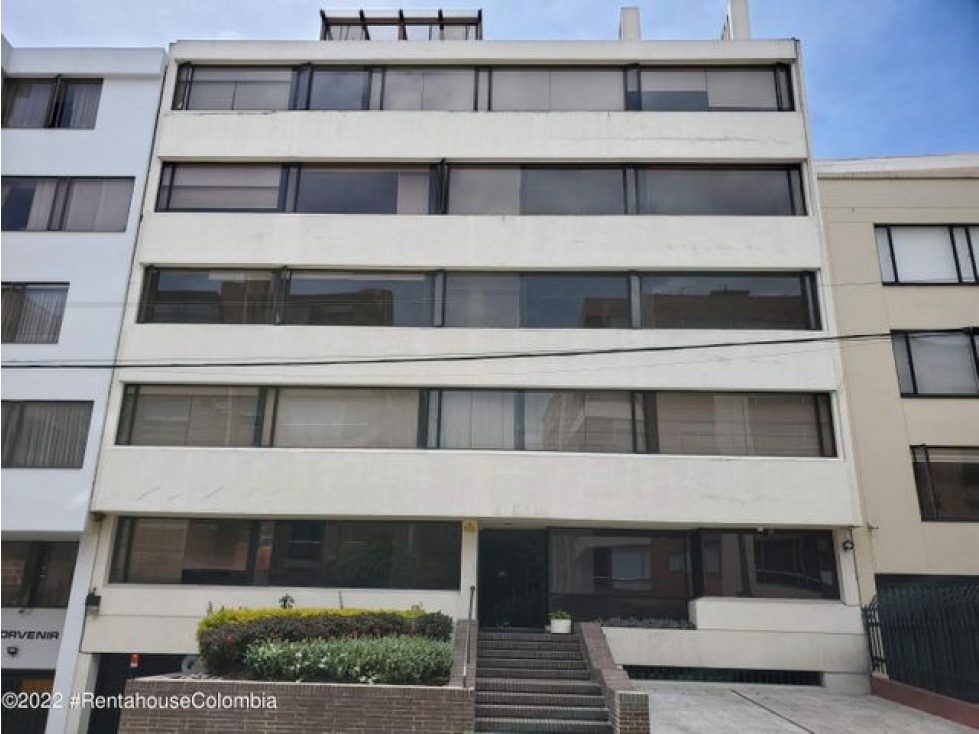 Apartamento en Arriendo en Chico Navarra 22-2806 C.O