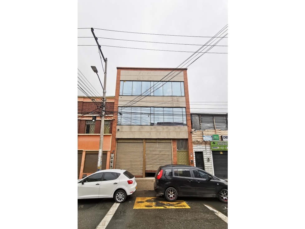 Edificio comercial en venta en el Restrepo Bogotá