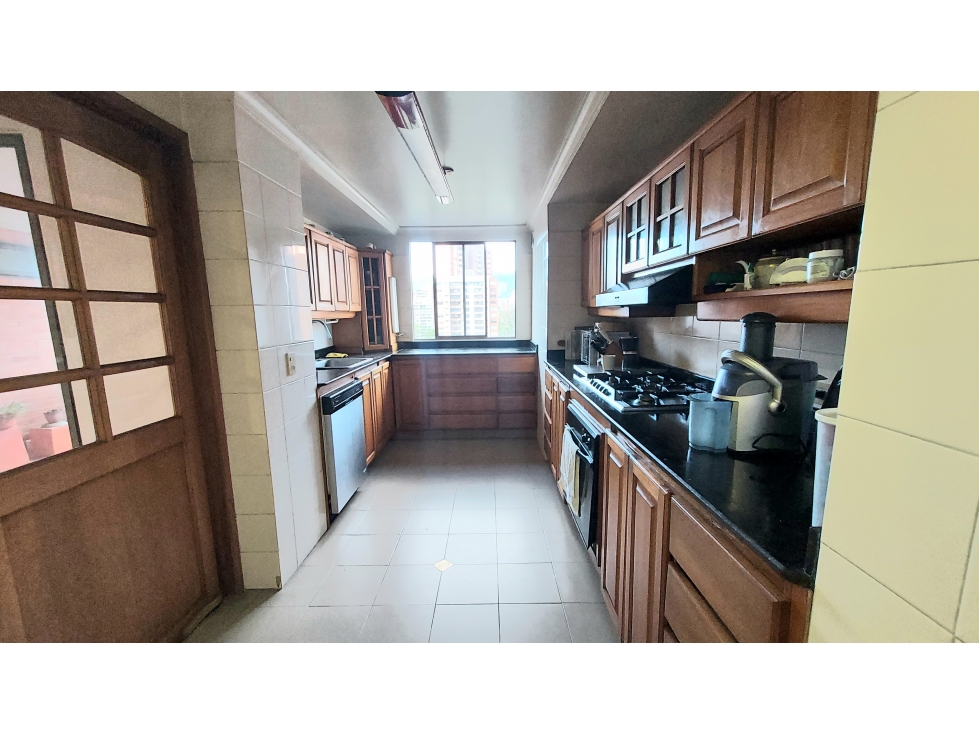 Venta apartamento Loma los Balsos - El Poblado