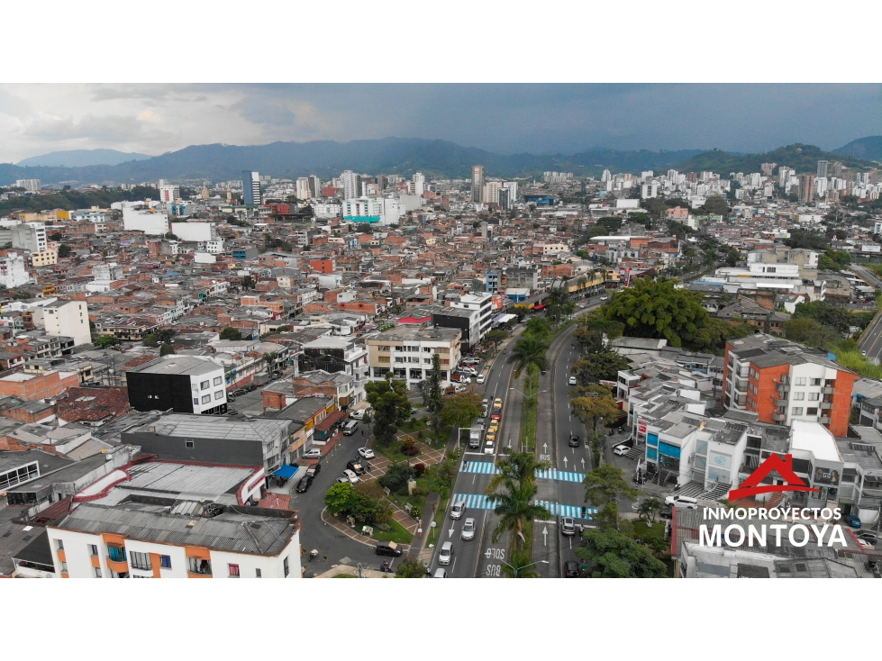 Casa-lote comercial sobre la avenida 30 de agosto, Pereira