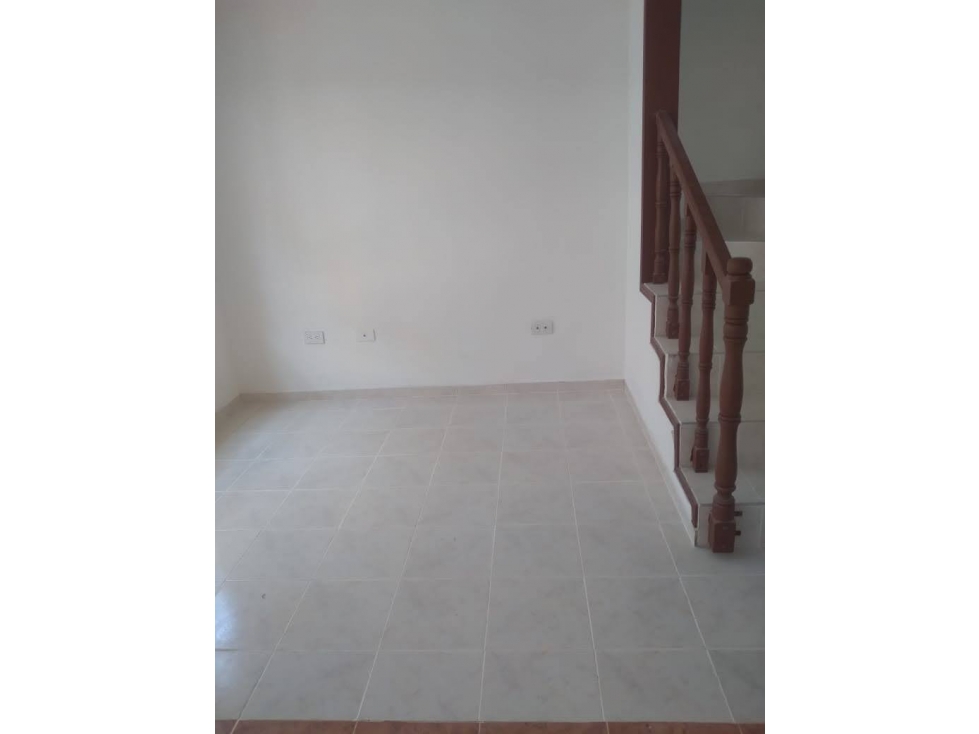 ALQUILO CASA EN CONDOMINIO BARRIO EL CANEY