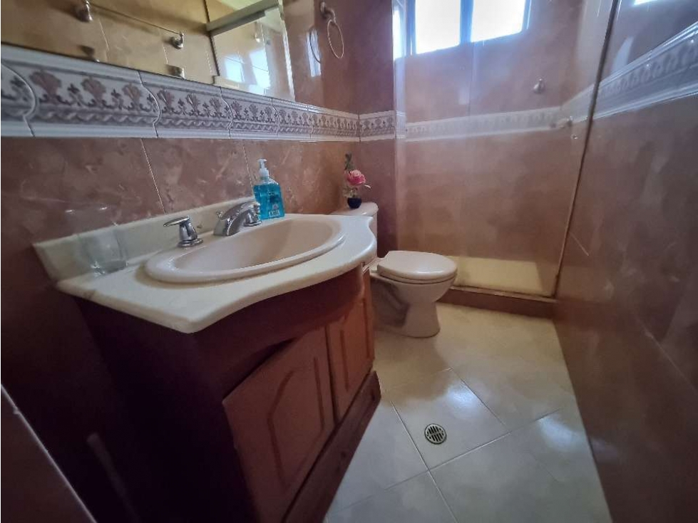 SE VENDE CASA EN ENVIGADO