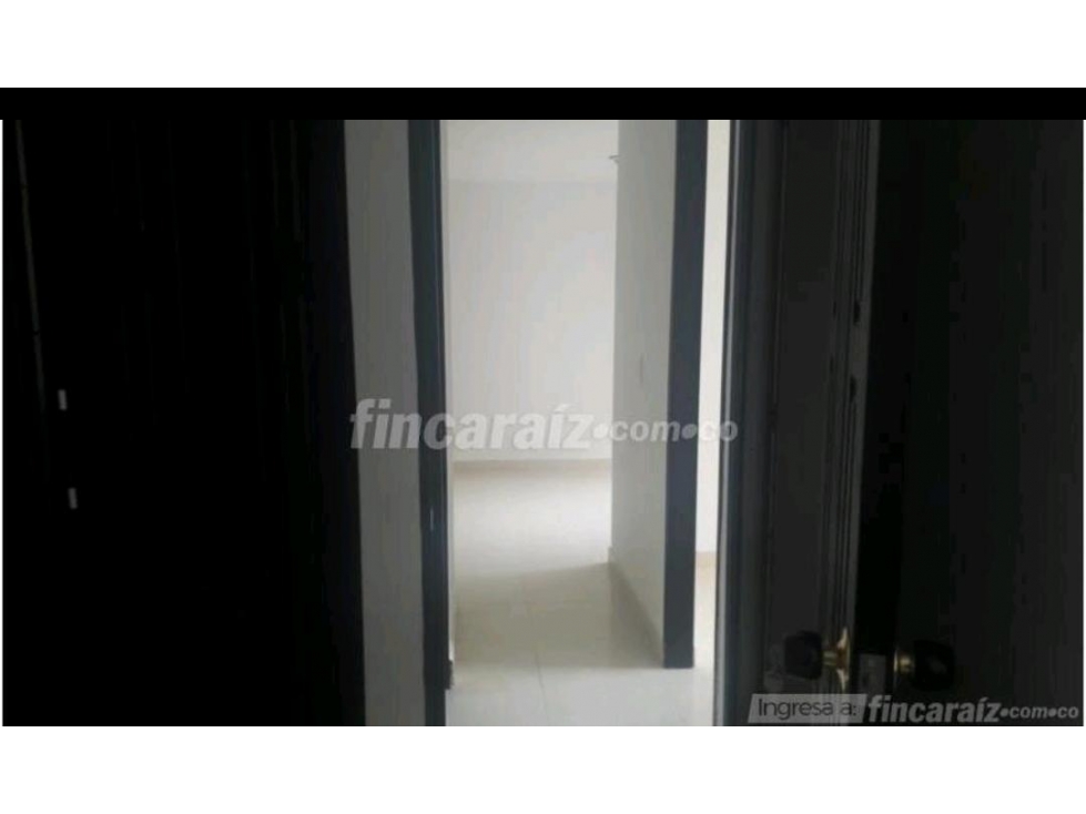 VENTA DE EDIFICIO - APARTAMENTOS  Y LOCALES EN SANTA ELENA  VENPERMUTA