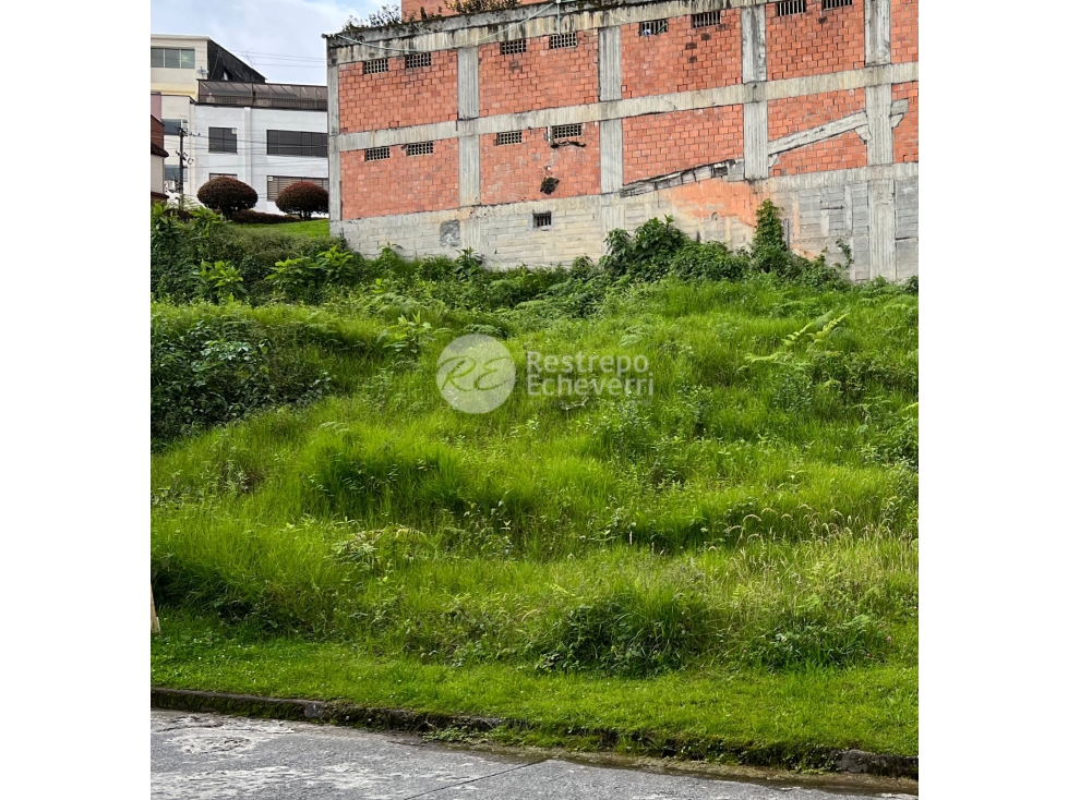 Lote en venta, barrio Palermo, Manizales