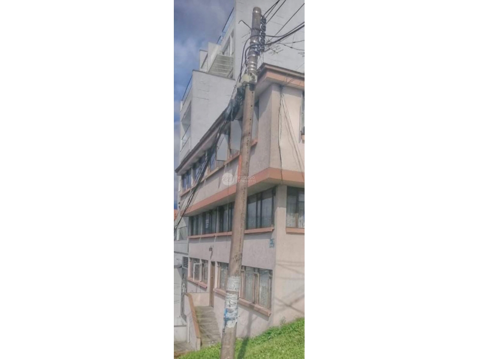 Vendo casa con renta, Avenida Santander, Manizales