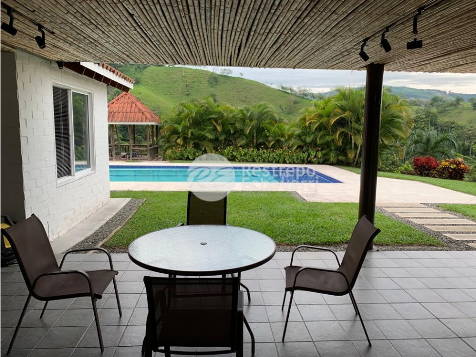 Vendo casa en conjunto San Bernardo del Viento, Manizales