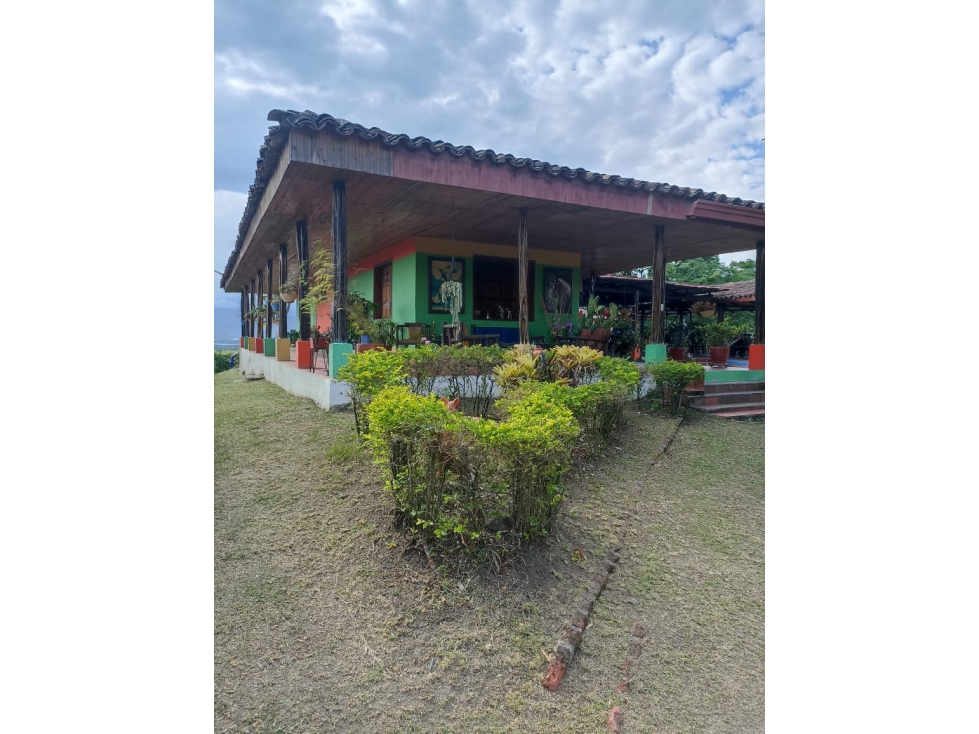 CASA CAMPESTRE VENTA  ZANJON HONDO BUGA V.