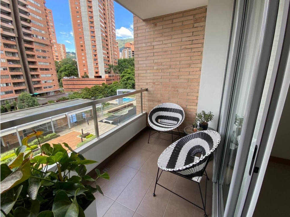 MODERNO APARTAMENTO PARA LA VENTA EN EL POBLADO EN LOS PARRAS