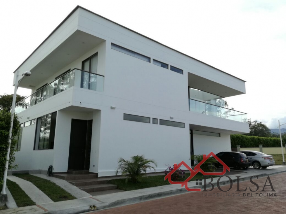 VENDO CASA EN CONJUNTO CERRADO GOLF CLUB